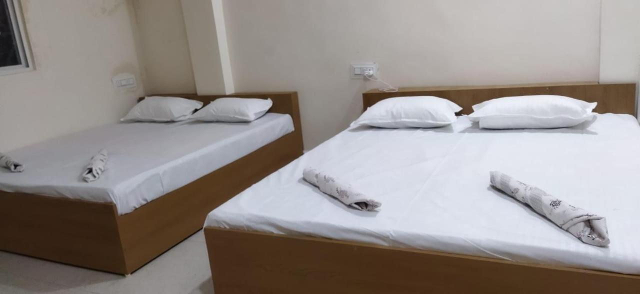 Shree Gajlaxmi Hotel Walking Distance From Mahakaleswar Удджайн Экстерьер фото