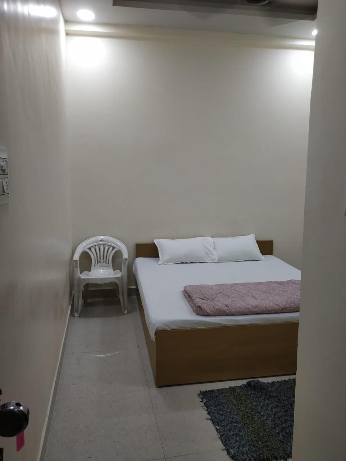 Shree Gajlaxmi Hotel Walking Distance From Mahakaleswar Удджайн Экстерьер фото